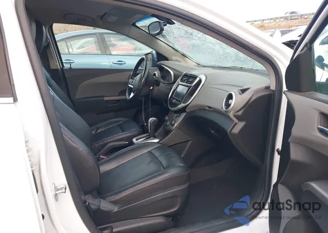 2017 Chevrolet Sonic Premier Auto z USA, uszkodzony, nr VIN 1G1JF5SB3H4119382